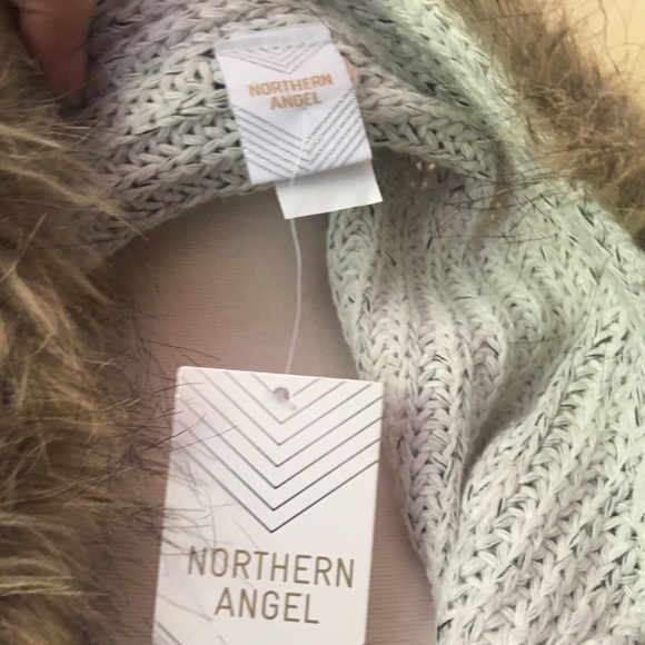 Northern Angel Faux Fur Knit Sweater Medium - Picture 5 of 6